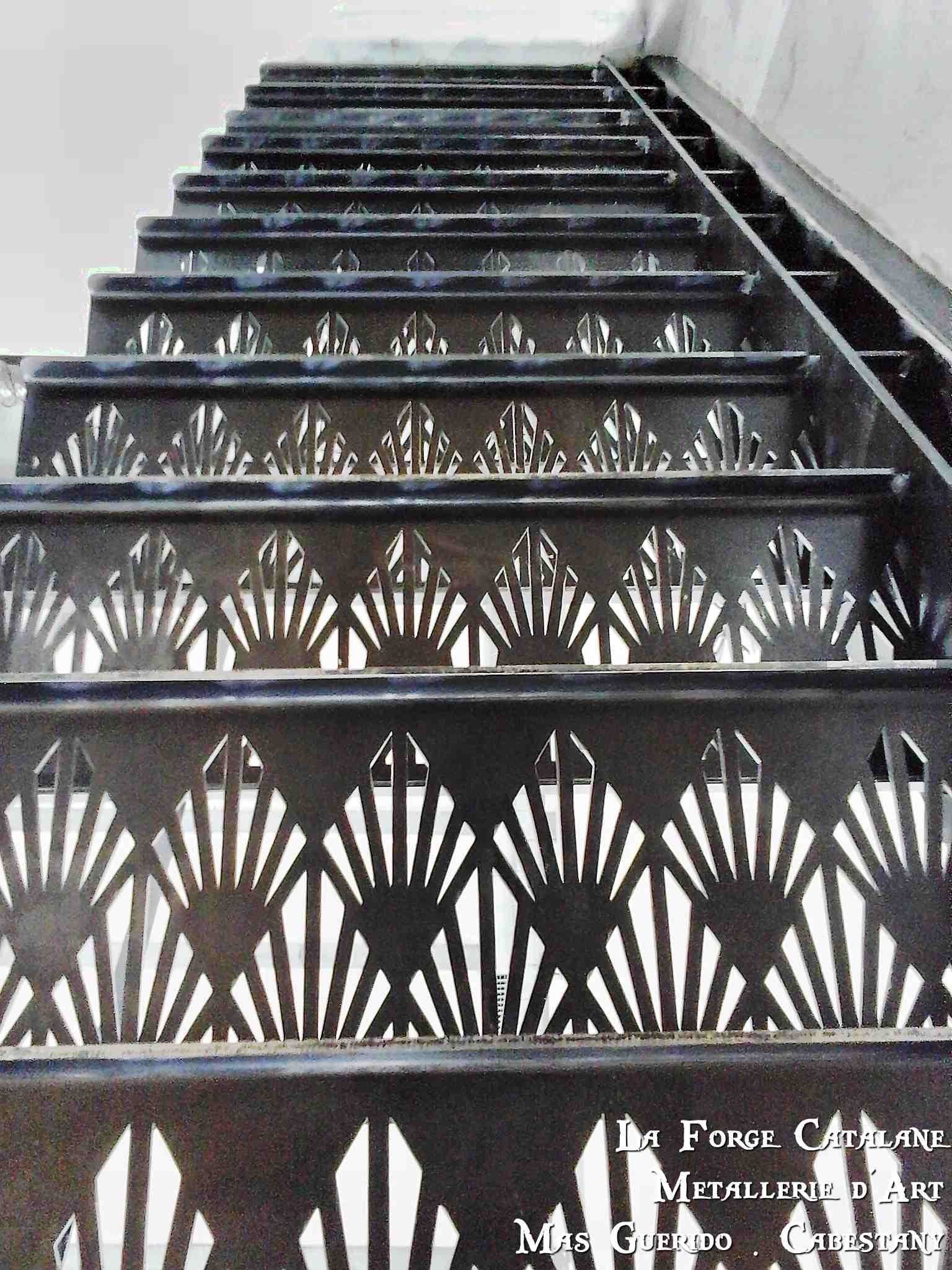 escalier U pliage encastre en decoupe laser forge catalane 2.jpg